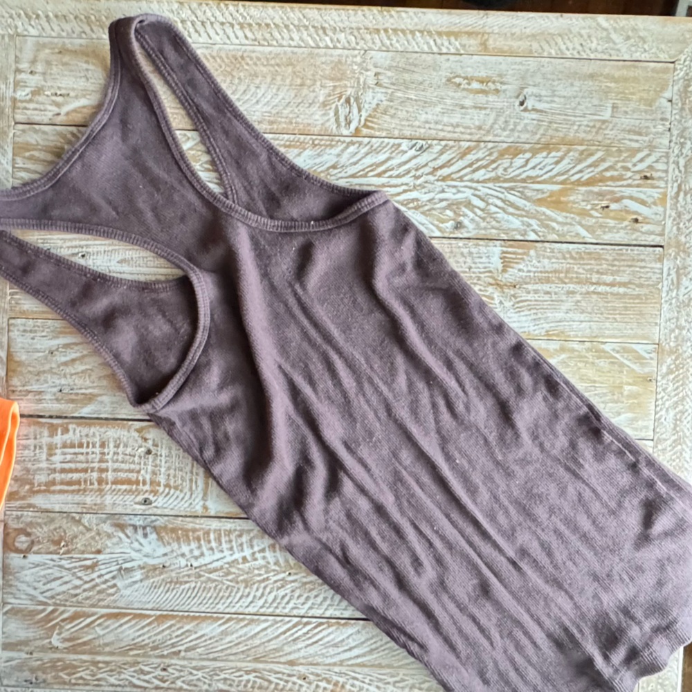 🧡 2 Long Tank Tops🧡 ~med - Picture 3 of 9